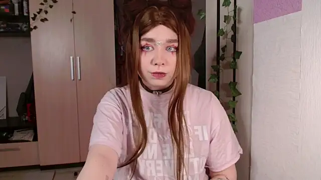 Yuly Soft online show from December 18, 4:13 pm