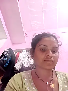 Snapshot of Uma_pande chatting on February 7, 11:36 am Uma pande online show from February 7, 11:36 am