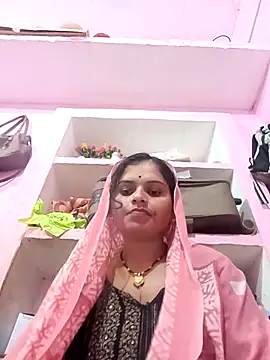 Snapshot of Uma_pande chatting on February 11, 3:50 pm Uma pande online show from February 11, 3:50 pm