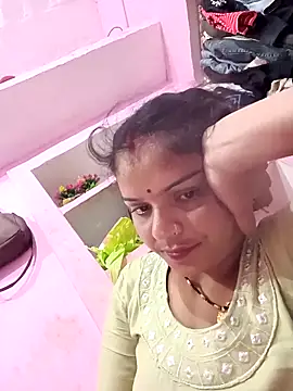 Snapshot of Uma_pande chatting on February 17, 11:00 pm Uma pande online show from February 17, 11:00 pm