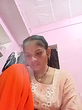 Snapshot of Uma_pande chatting on February 18, 11:06 am Uma pande online show from February 18, 11:06 am