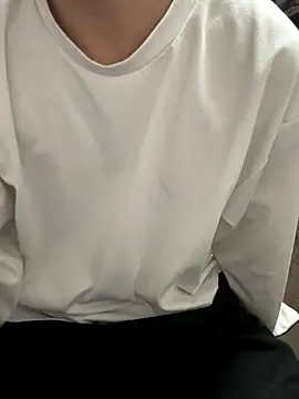 Snapshot of tubasa1216 chatting on January 8, 12:07 pm tubasa1216 online show from January 8, 12:07 pm