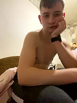 Snapshot of Fantastic6 chatting on January 18, 7:28 pm Fantastic6 online show from January 18, 7:28 pm