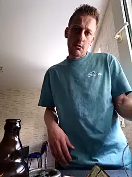 Snapshot of AnDyWaesche90 chatting on April 16, 5:25 pm AnDyWaesche90 online show from April 16, 5:25 pm