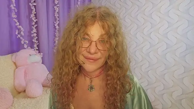 Snapshot of EvaTemptt chatting on February 22, 3:32 pm EvaTemptt online show from February 22, 3:32 pm