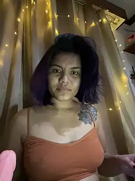Aljycatx online show from April 4, 4:15 pm