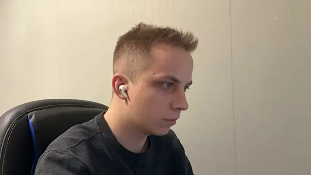 Snapshot of Markooaa chatting on February 18, 10:39 pm Markooaa online show from February 18, 10:39 pm