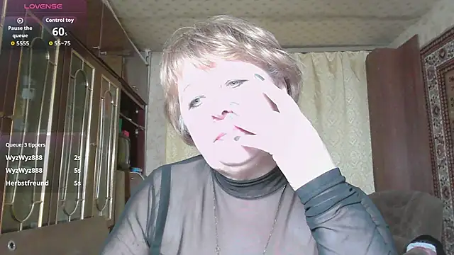 Snapshot of Casey_peach chatting on February 18, 5:31 pm Casey peach online show from February 18, 5:31 pm