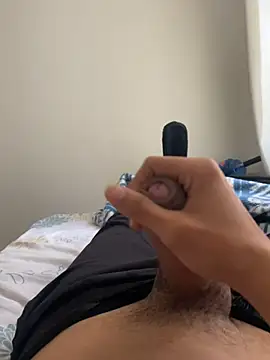 Snapshot of HotWhisper22 chatting on January 7, 1:35 pm HotWhisper22 online show from January 7, 1:35 pm