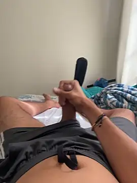 Snapshot of HotWhisper22 chatting on January 8, 1:57 pm HotWhisper22 online show from January 8, 1:57 pm