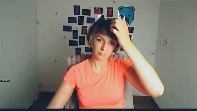 Snapshot of Lana_Foxyy chatting on May 20, 12:33 pm Lana Foxyy online show from May 20, 12:33 pm