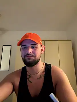 Snapshot of LunaFoxTip chatting on January 11, 7:52 pm LunaFoxTip online show from January 11, 7:52 pm