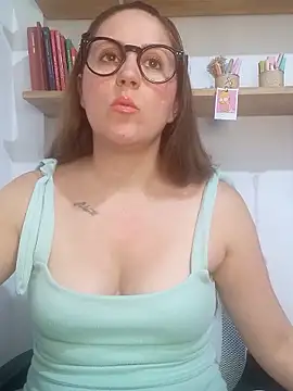 SofiEsteves online show from February 9, 4:33 pm