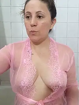 SofiEsteves online show from April 3, 2:59 pm