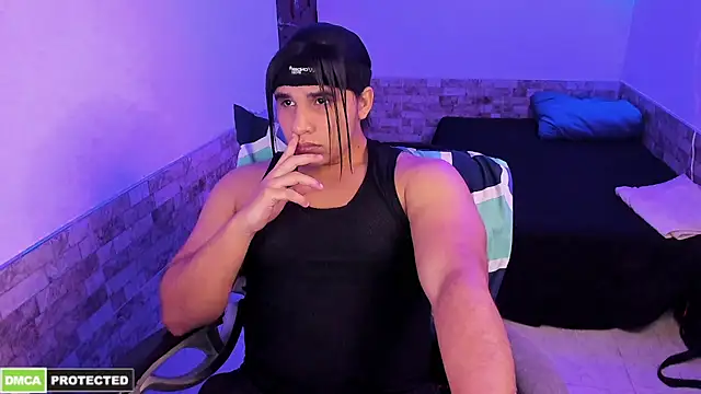 latinboyfit online show from April 17, 4:15 am