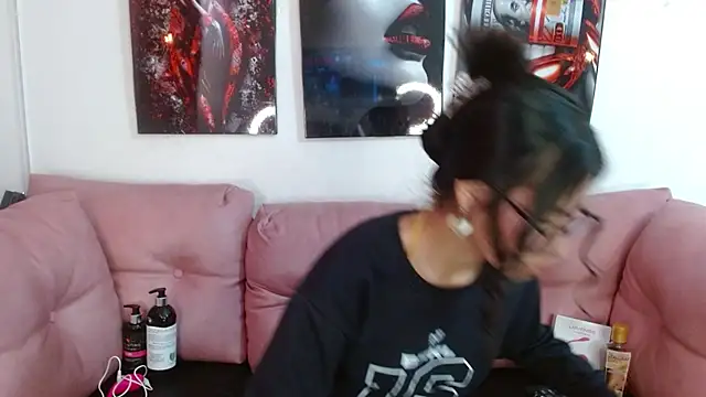 miamooncs online show from January 10, 3:14 pm