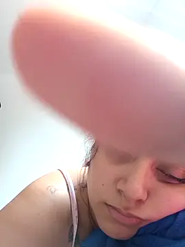 latin mommy  online show from March 27, 1:00 pm