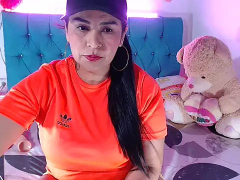 MarilynRoxy online show from January 15, 5:01 am