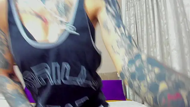 Snapshot of KennyXSX chatting on December 18, 8:04 pm KennyXSX online show from December 18, 8:04 pm