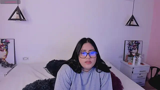 Briana Goldd online show from April 16, 3:40 am