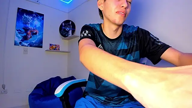 Snapshot of harry_jonshon69 chatting on February 23, 1:58 am harry jonshon69 online show from February 23, 1:58 am