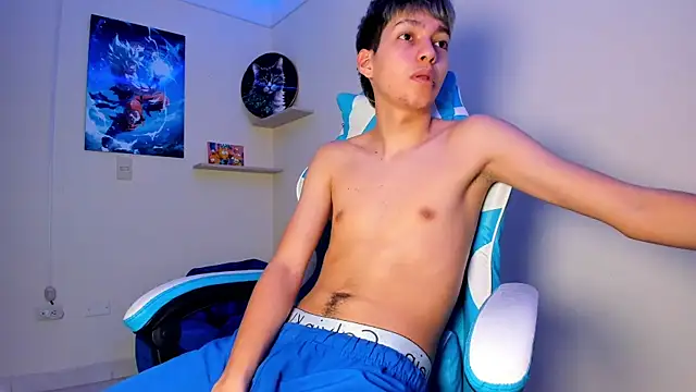 Snapshot of harry_jonshon69 chatting on February 25, 1:43 pm harry jonshon69 online show from February 25, 1:43 pm