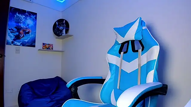 Snapshot of harry_jonshon69 chatting on February 27, 4:56 am harry jonshon69 online show from February 27, 4:56 am