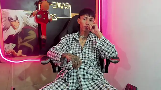 Daniel Deluc77 online show from December 20, 5:36 am