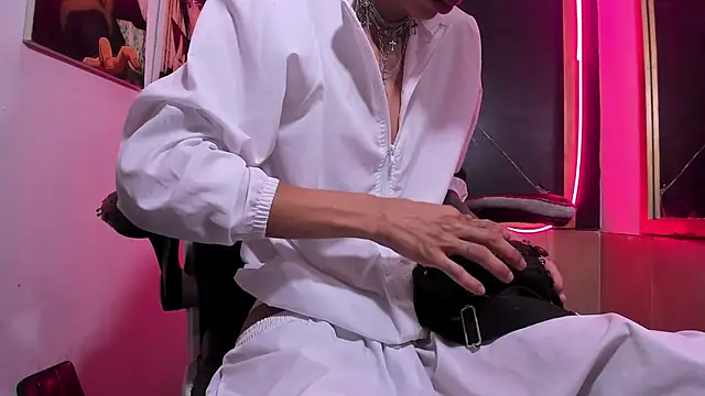 Daniel Deluc77 online show from December 23, 3:48 am