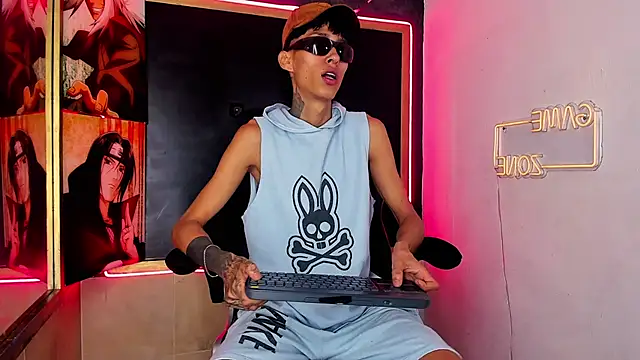 Daniel Deluc77 online show from January 10, 4:03 am