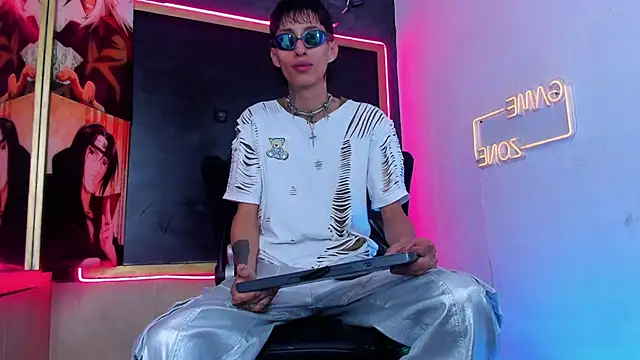 Daniel Deluc77 online show from January 11, 3:11 am