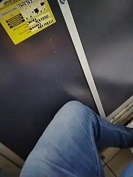 Snapshot of Vasquezys chatting on August 8, 3:41 am Vasquezys online show from August 8, 3:41 am