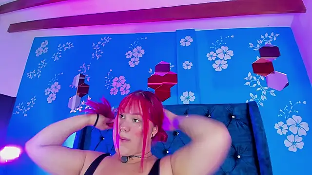 Issa Clark01 online show from January 8, 7:16 pm