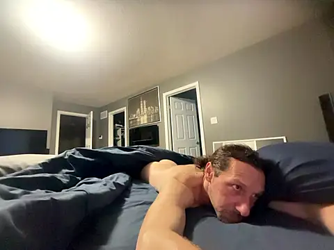 Snapshot of greeneyed81 chatting on January 18, 12:31 pm greeneyed81 online show from January 18, 12:31 pm