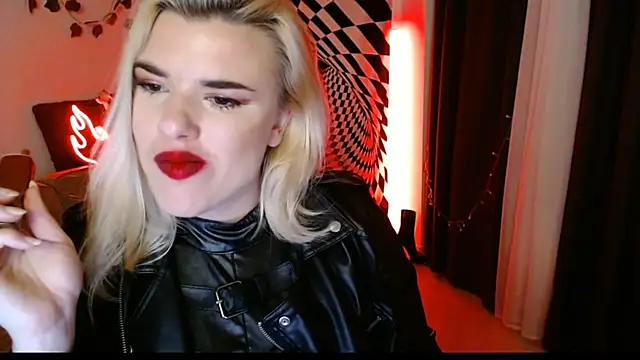 Snapshot of Ariana_Saint chatting on February 20, 10:54 pm Ariana Saint online show from February 20, 10:54 pm