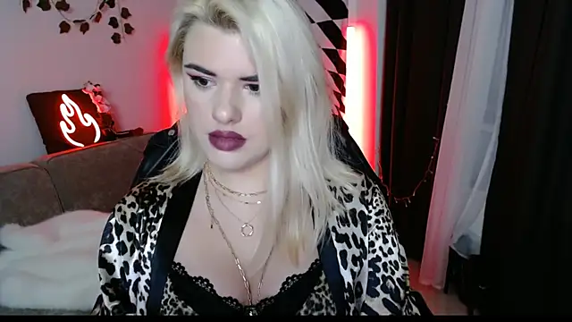 Snapshot of Ariana_Saint chatting on March 20, 8:57 pm Ariana Saint online show from March 20, 8:57 pm