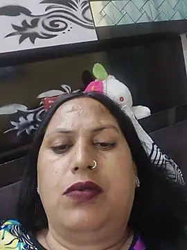 Hotmylips online show from May 25, 4:24 pm