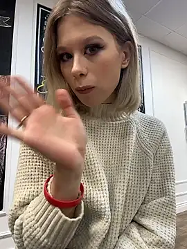 IvyBriggs online show from January 10, 5:26 pm