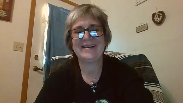 becky1111 online show from May 16, 12:40 am