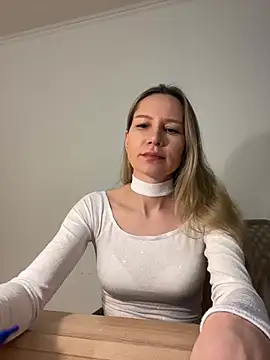 1Moonlight1 online show from February 21, 6:20 pm