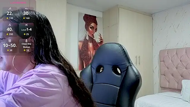 Snapshot of evelyn_harpeery chatting on January 13, 10:31 am evelyn harpeery online show from January 13, 10:31 am