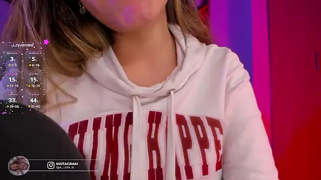 Violet Blazee online show from March 18, 3:42 am