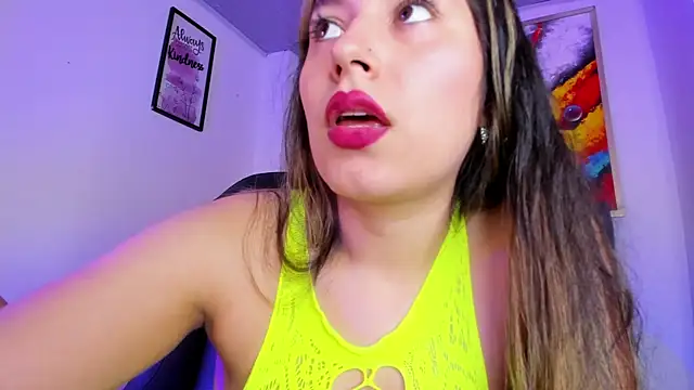 Violet Blazee online show from April 1, 5:19 am