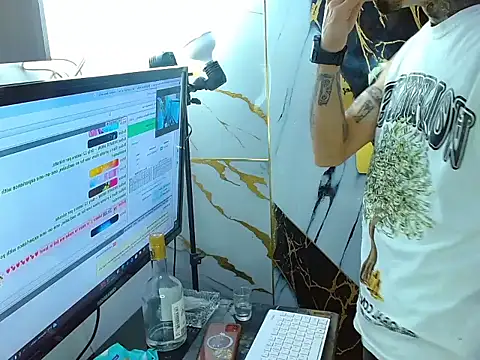 Boy tatto77 online show from June 3, 11:46 am