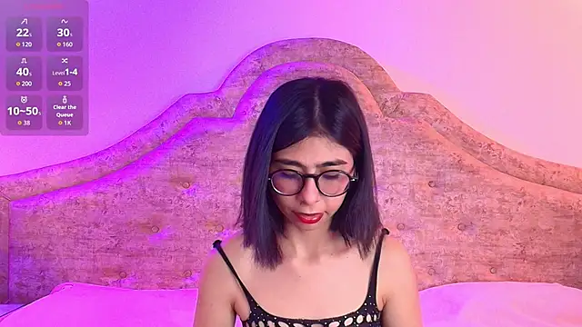 EllieBloom online show from January 13, 8:47 pm