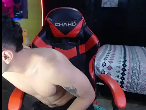 JustynAle2025 online show from December 19, 10:50 pm