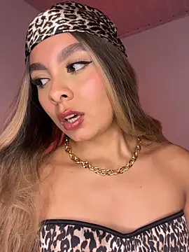 Nicollewest1 online show from February 3, 12:20 am