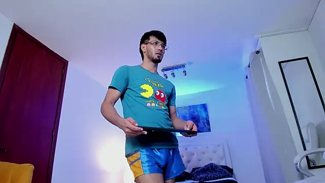 HarryFosster online show from April 17, 6:33 pm