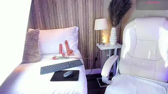 FiorelaSton online show from February 15, 4:09 am