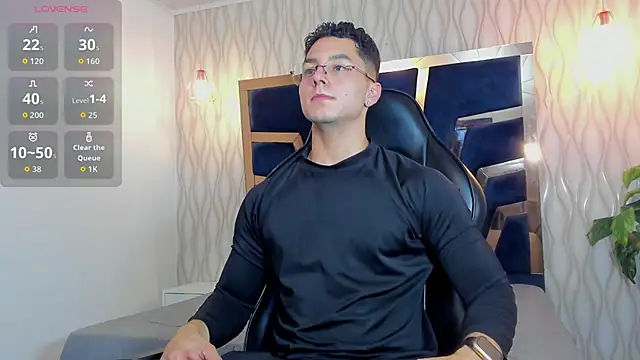 Noah Clarkk online show from March 3, 5:19 pm